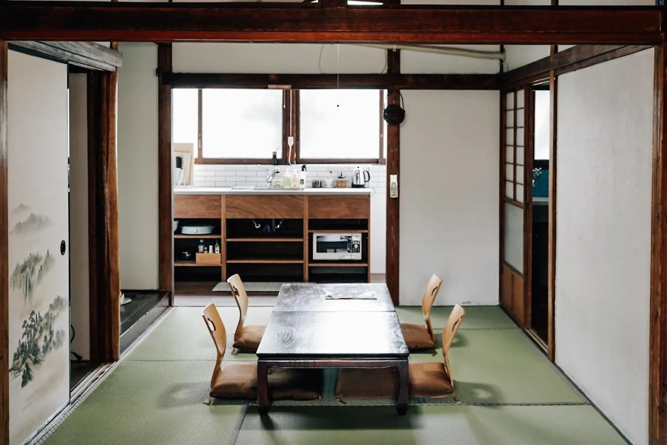 Tipy Records Inn House Odawara 0*,